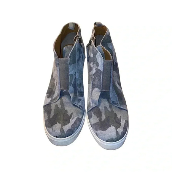 Linea Paolo Camouflage Wedge Zipper Sneaker Size 7 - Picture 2 of 7